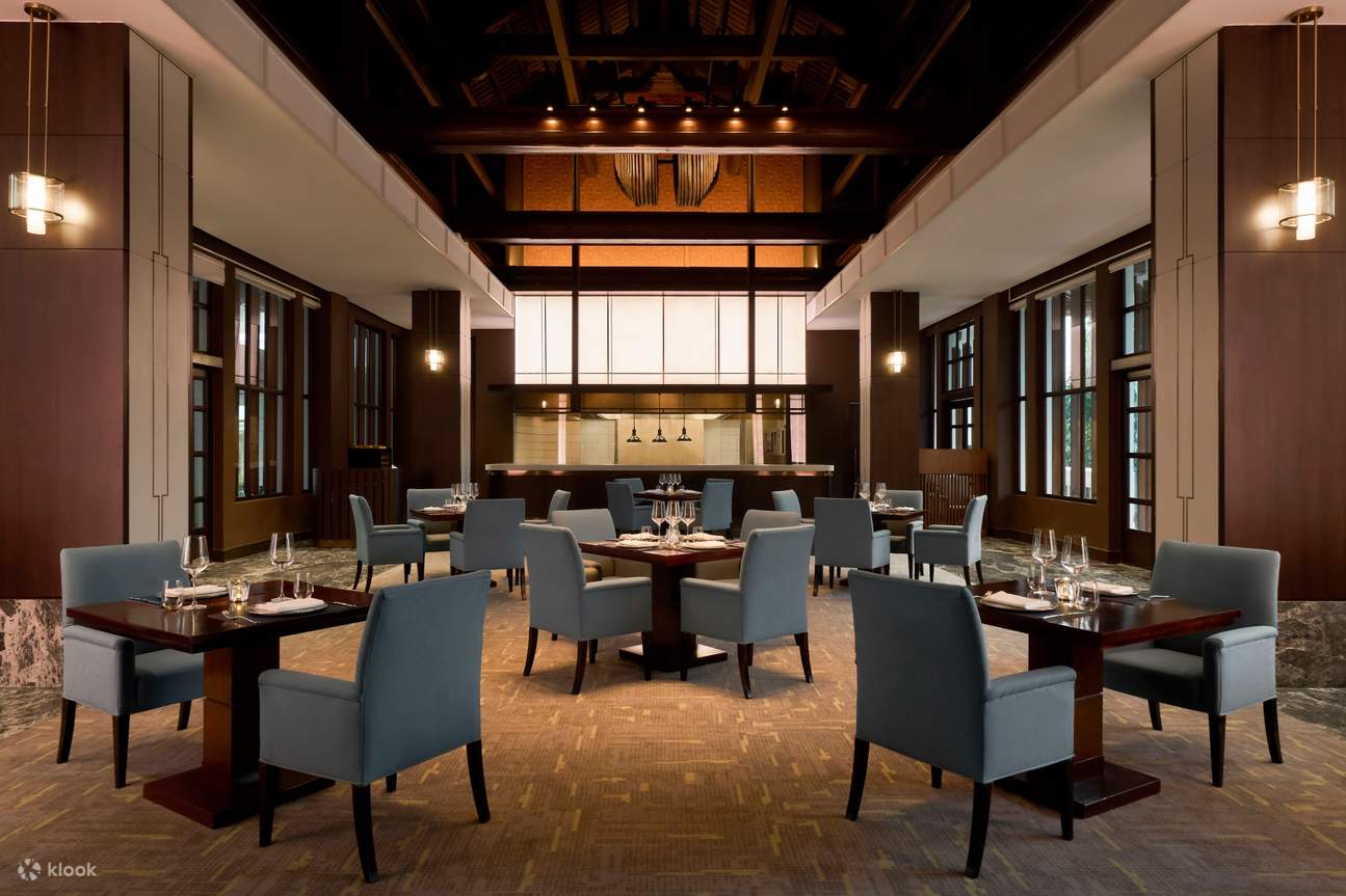 [Michelin Guide] Hemispheres Steak & Seafood Grill - Sheraton Hanoi